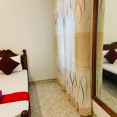 Ivana Homestay Kandy Esterno foto
