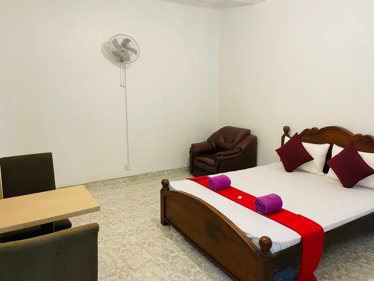 Ivana Homestay Kandy Esterno foto