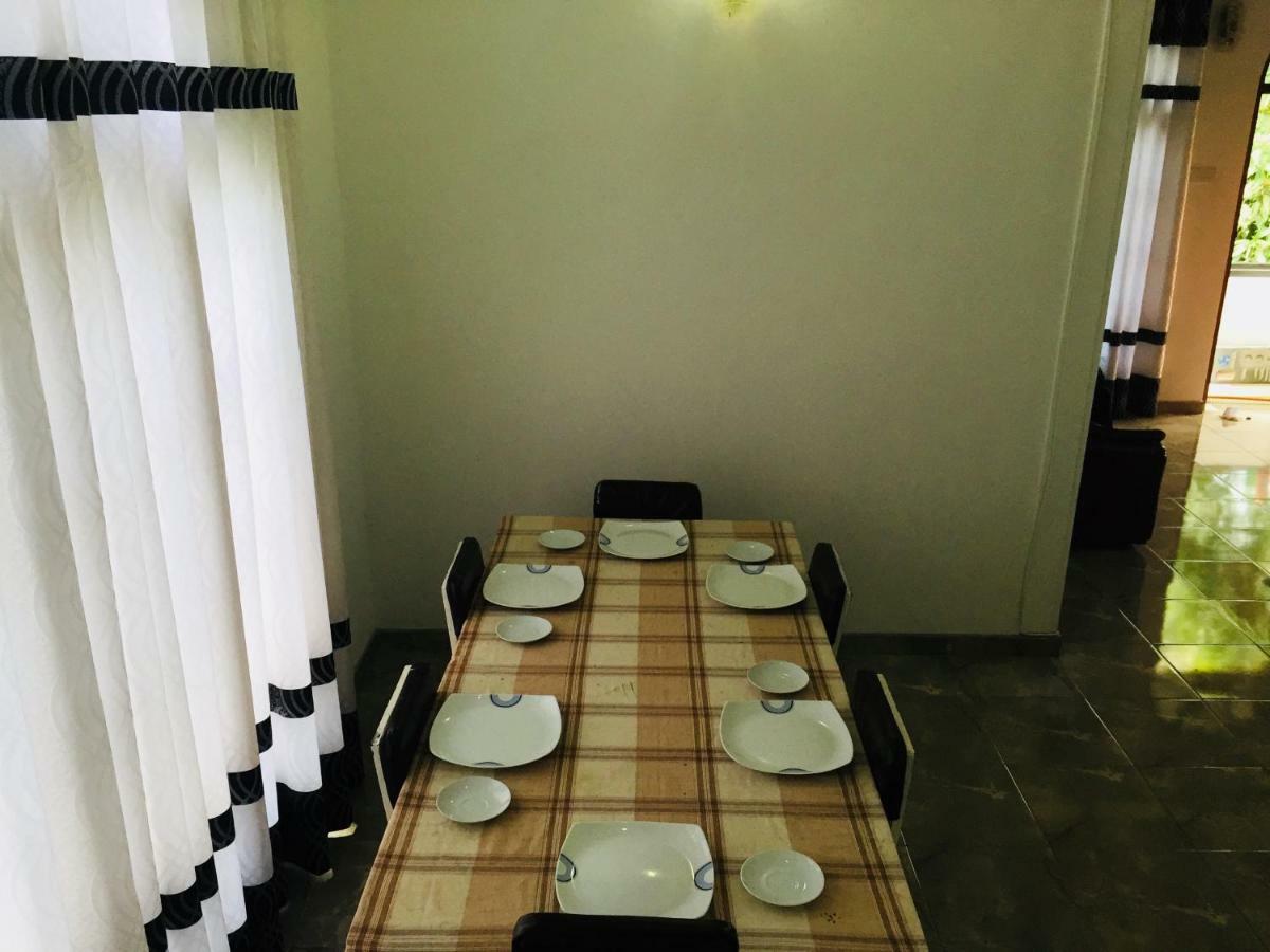 Ivana Homestay Kandy Esterno foto
