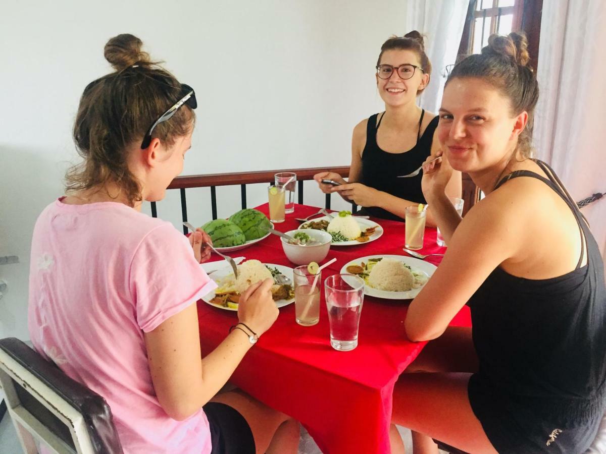 Ivana Homestay Kandy Esterno foto